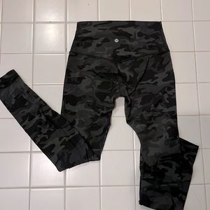 Camouflage Lululemon align legging
